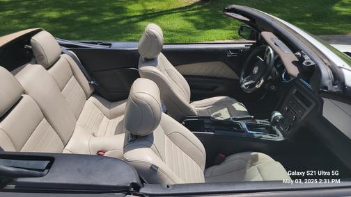 2012 Ford Mustang V6