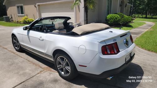 2012 Ford Mustang V6