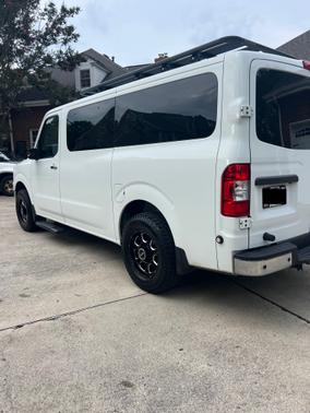 2017 Nissan NV Passenger NV3500 HD SL V8
