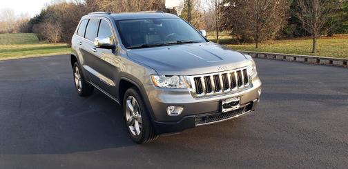 Silver 2013 Jeep Grand Cherokee Limited