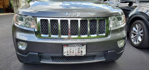 Silver 2013 Jeep Grand Cherokee Limited