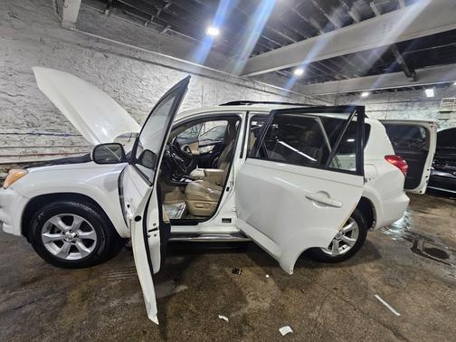 2011 Toyota RAV4 Limited