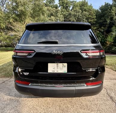 Black 2022 Jeep Grand Cherokee L Limited