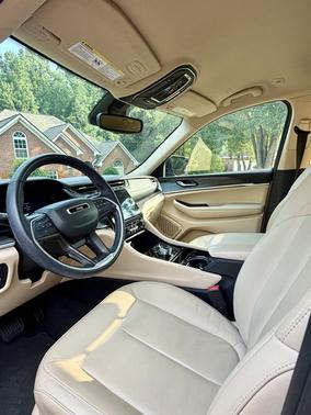 Black 2022 Jeep Grand Cherokee L Limited