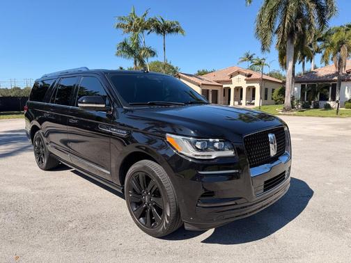 Black 2022 Lincoln Navigator L Reserve