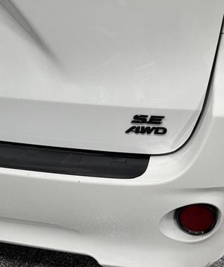 White 2020 Toyota Sienna SE