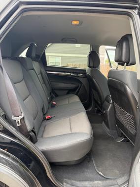 Black 2013 Kia Sorento LX