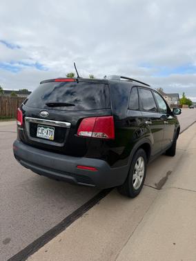 Black 2013 Kia Sorento LX
