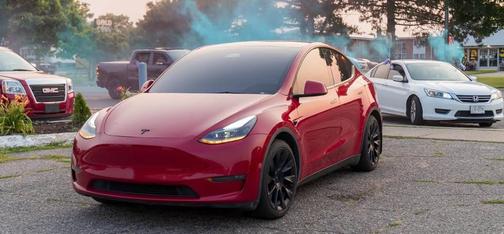 2023 Tesla Model Y Long Range
