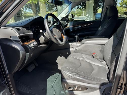 2019 Cadillac Escalade ESV Premium Luxury