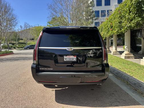 2019 Cadillac Escalade ESV Premium Luxury