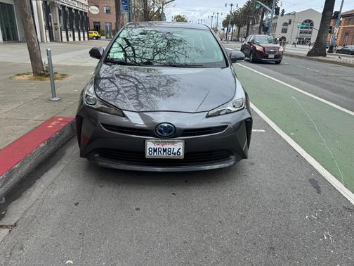 2019 Toyota Prius L