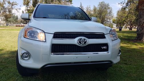 Photo 4 of 14 of 2010 Toyota RAV4 Limited