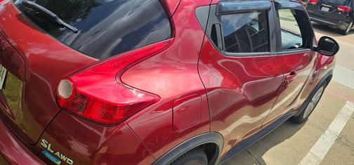 Red 2012 Nissan Juke SL