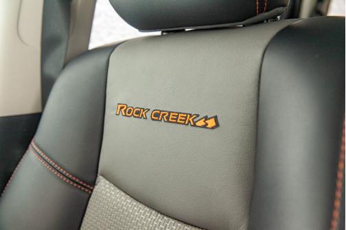 Black 2020 Nissan Pathfinder SV