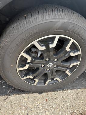 Black 2020 Nissan Pathfinder SV