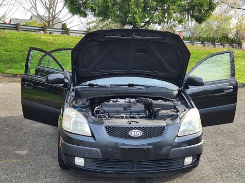Black 2009 Kia Rio SX