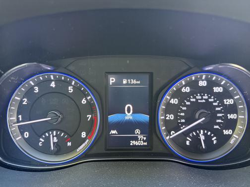 White 2022 Hyundai KONA SEL
