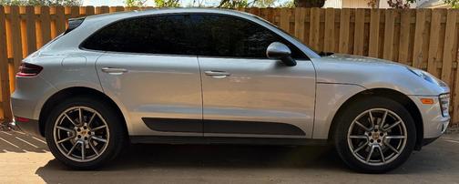 Silver 2018 Porsche Macan Macan