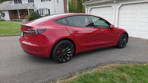 2023 Tesla Model 3 Performance