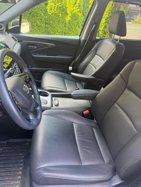 White 2022 Honda Pilot EX-L