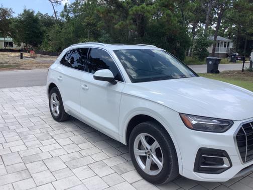 2023 Audi Q5 40 Premium