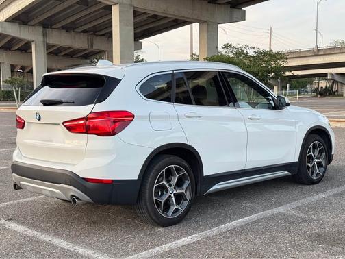 White 2018 BMW X1 xDrive28i