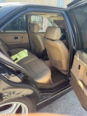 Black 1998 BMW 318 i