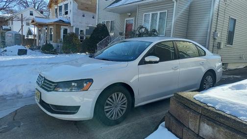 2014 Volkswagen Passat 1.8T S