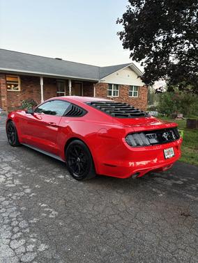 2017 Ford Mustang V6