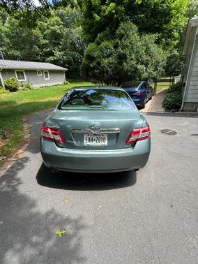 Green 2011 Toyota Camry XLE