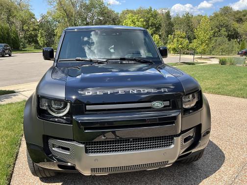 2024 Land Rover Defender 110 P525 Carpathian Edition
