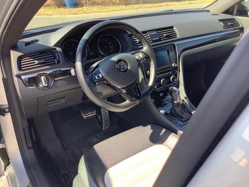 2018 Volkswagen Passat 3.6L V6 GT