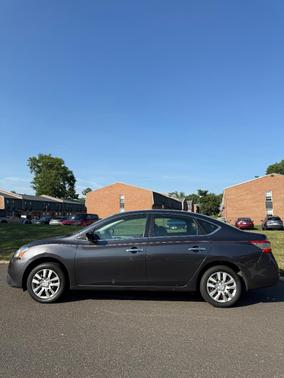 Black 2014 Nissan Sentra SV