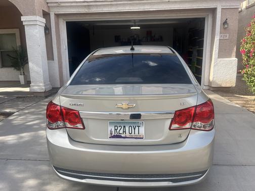 Silver 2014 Chevrolet Cruze 1LT