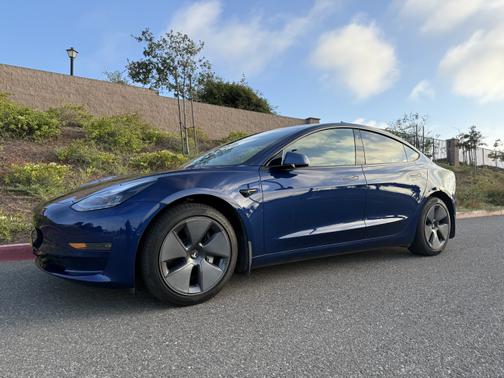 2022 Tesla Model 3 Long Range