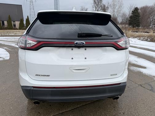 2016 Ford Edge SE