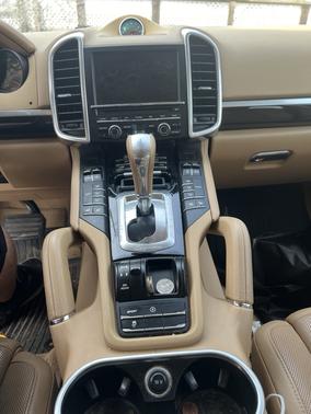 2014 Porsche Cayenne Platinum Edition