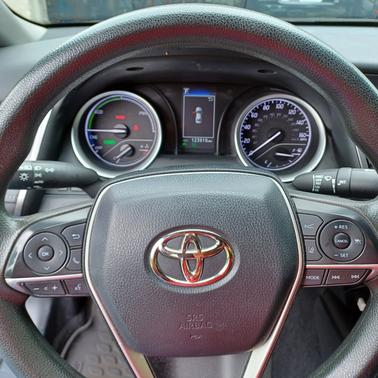 2022 Toyota Camry Hybrid LE