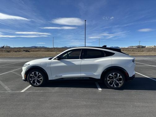 2021 Ford Mustang Mach-E Premium