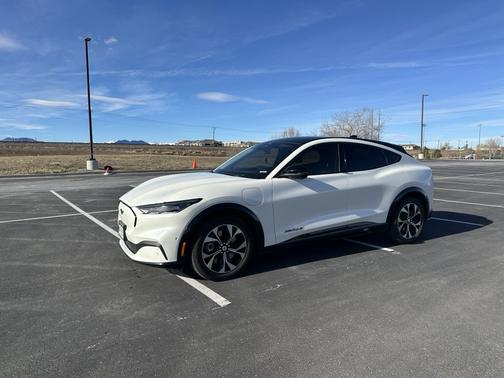 2021 Ford Mustang Mach-E Premium
