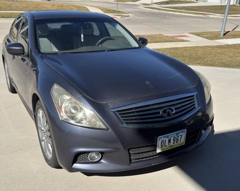 2010 INFINITI G37 x