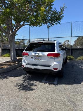 White 2017 Jeep Grand Cherokee Laredo