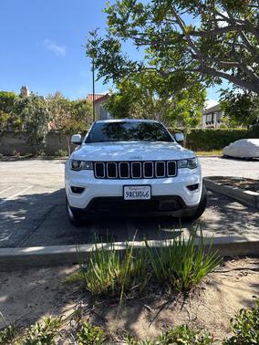 White 2017 Jeep Grand Cherokee Laredo