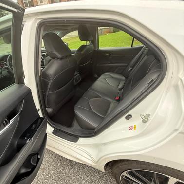 White 2018 Toyota Camry XSE