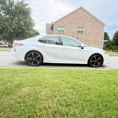 White 2018 Toyota Camry XSE