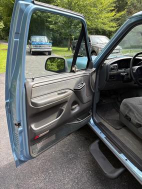 Blue 1992 Ford Bronco XLT