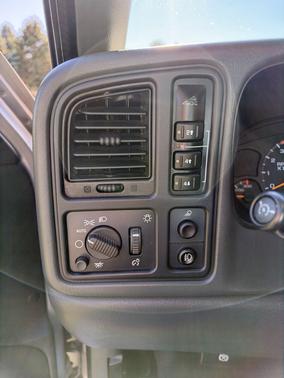 Silver 2004 GMC Sierra 2500 SLE H/D Crew Cab