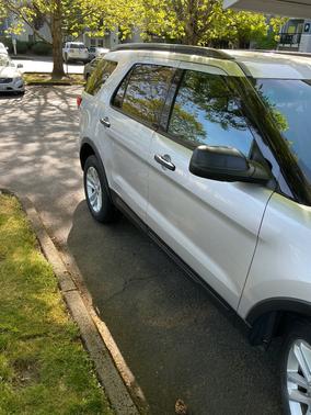 Gray 2016 Ford Explorer Base