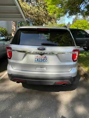 Gray 2016 Ford Explorer Base